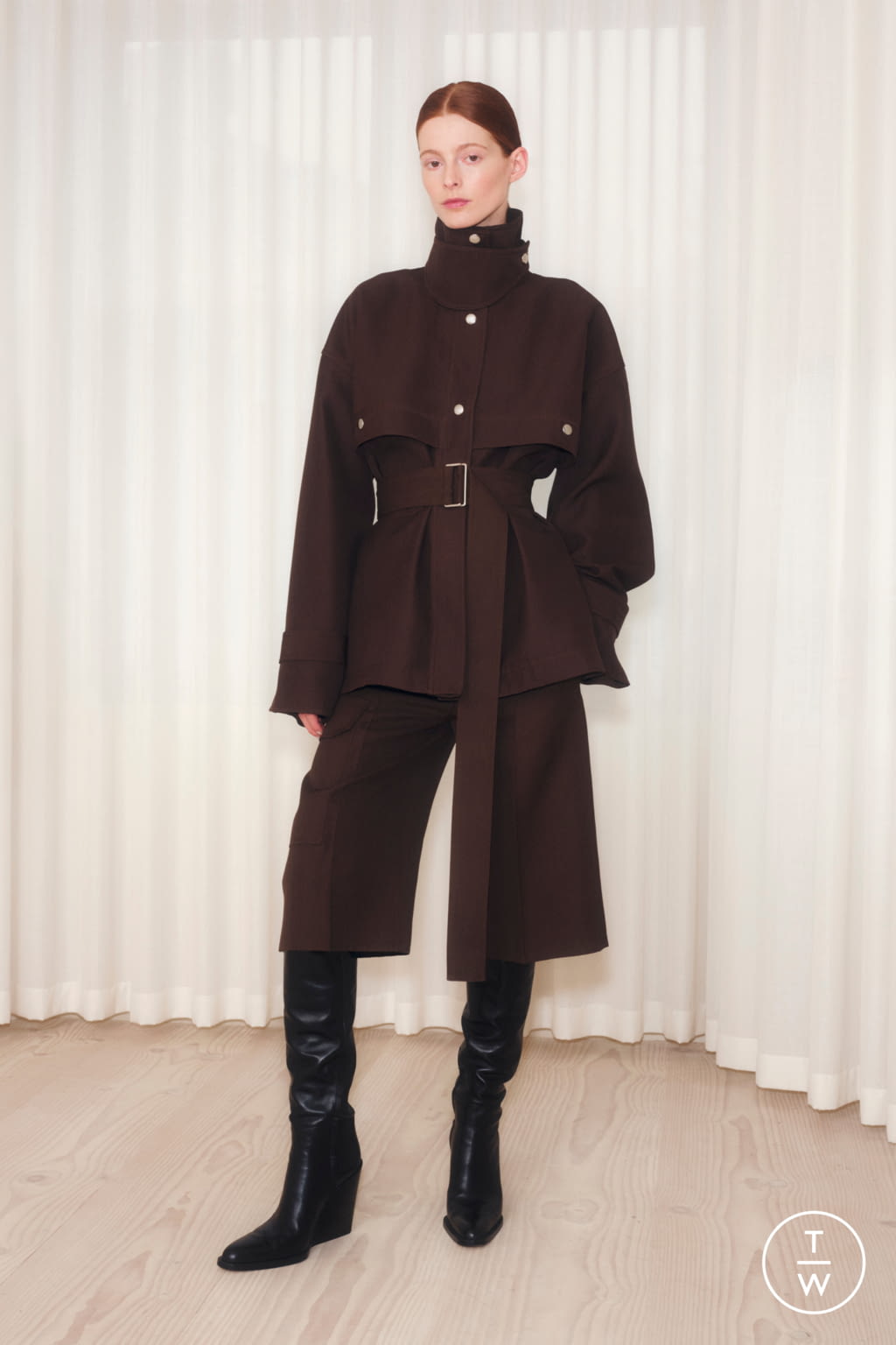 Fashion Week London Pre-Fall 2022 look 21 from the Victoria Beckham collection womenswear