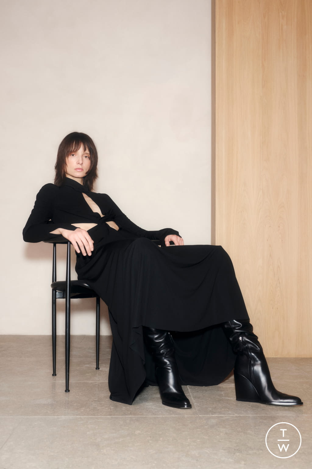 Fashion Week London Pre-Fall 2022 look 26 from the Victoria Beckham collection womenswear