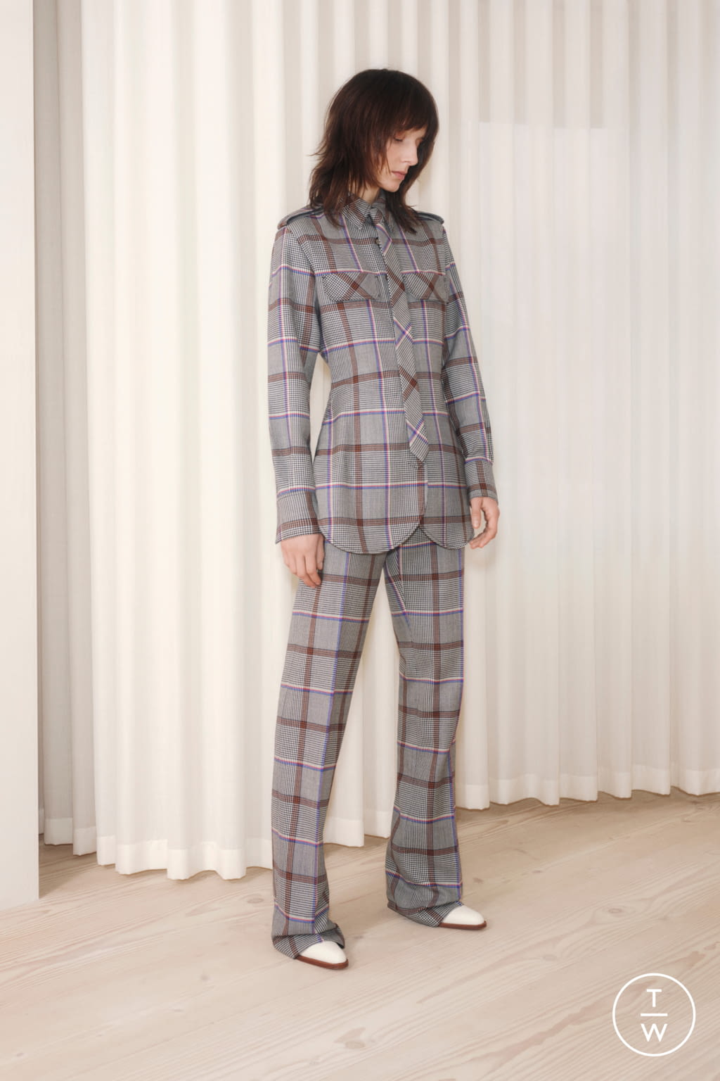 Fashion Week London Pre-Fall 2022 look 3 from the Victoria Beckham collection womenswear
