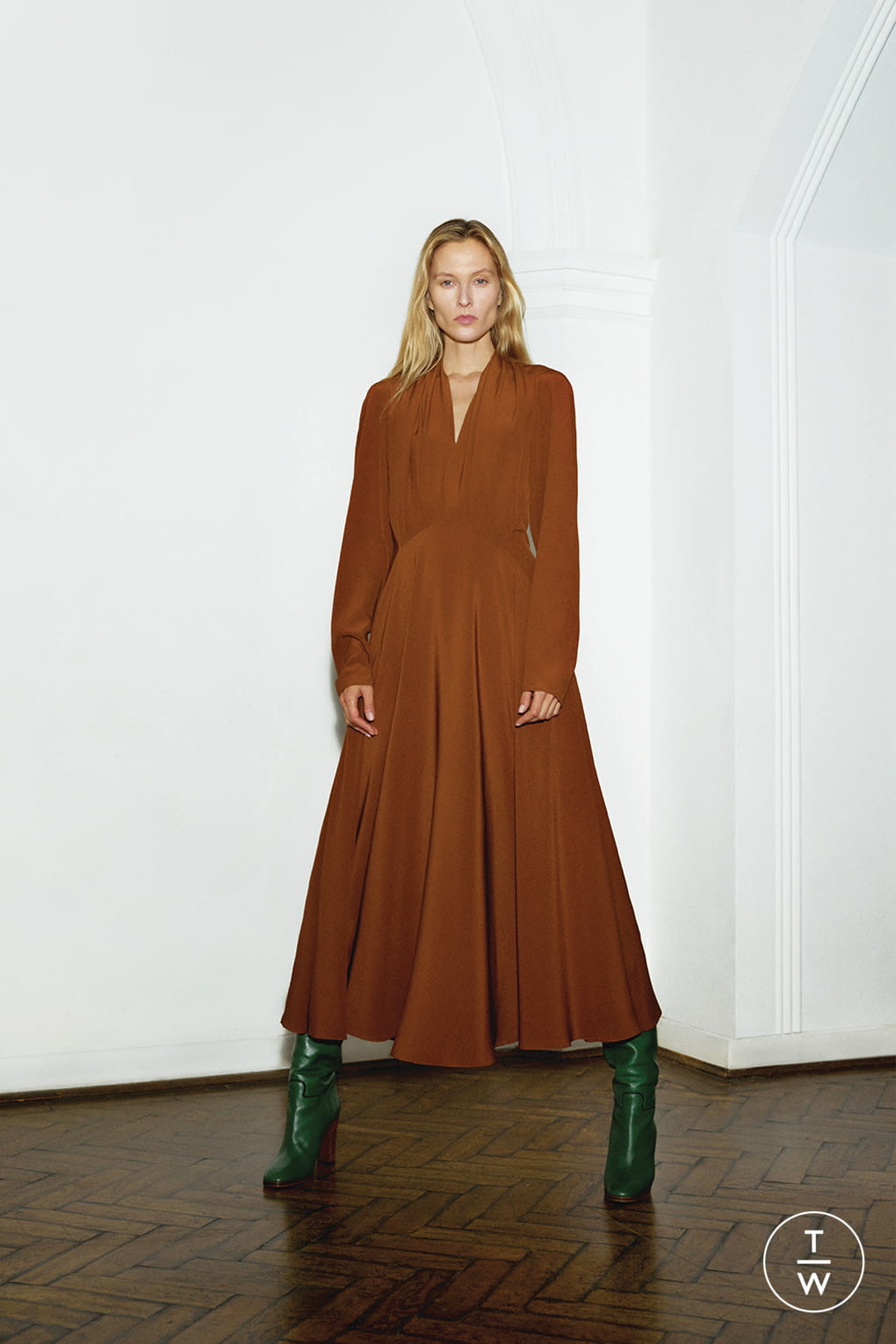 Fashion Week London Pre-Fall 2020 look 10 from the Victoria Beckham collection womenswear