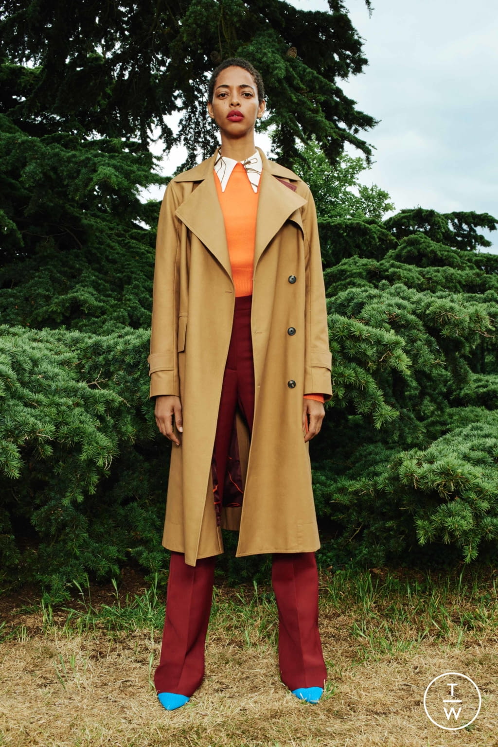 Fashion Week London Resort 2020 look 12 from the Victoria Beckham collection 女装