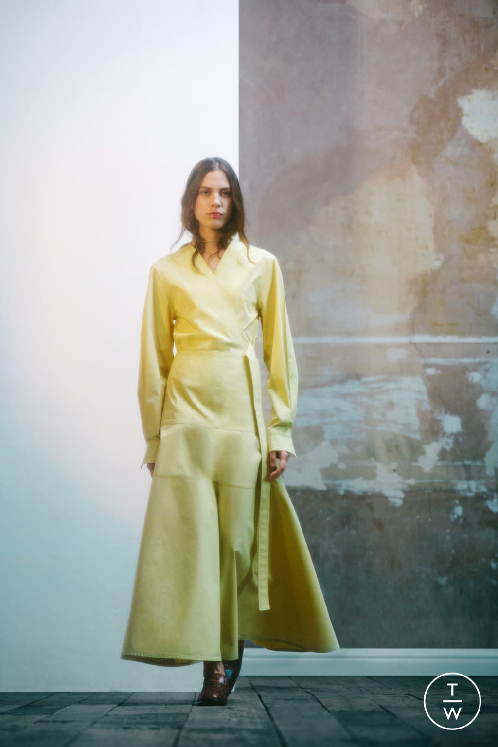 Fashion Week London Spring/Summer 2022 look 5 de la collection Victoria Beckham womenswear