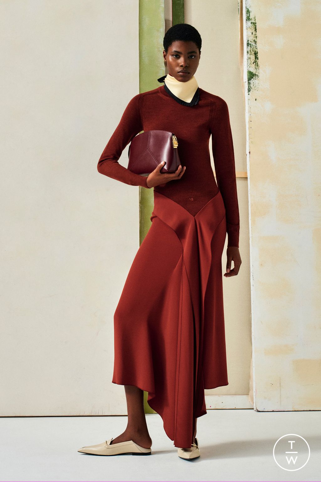 Fashion Week Paris Pre-Fall 2024 look 22 from the Victoria Beckham collection womenswear