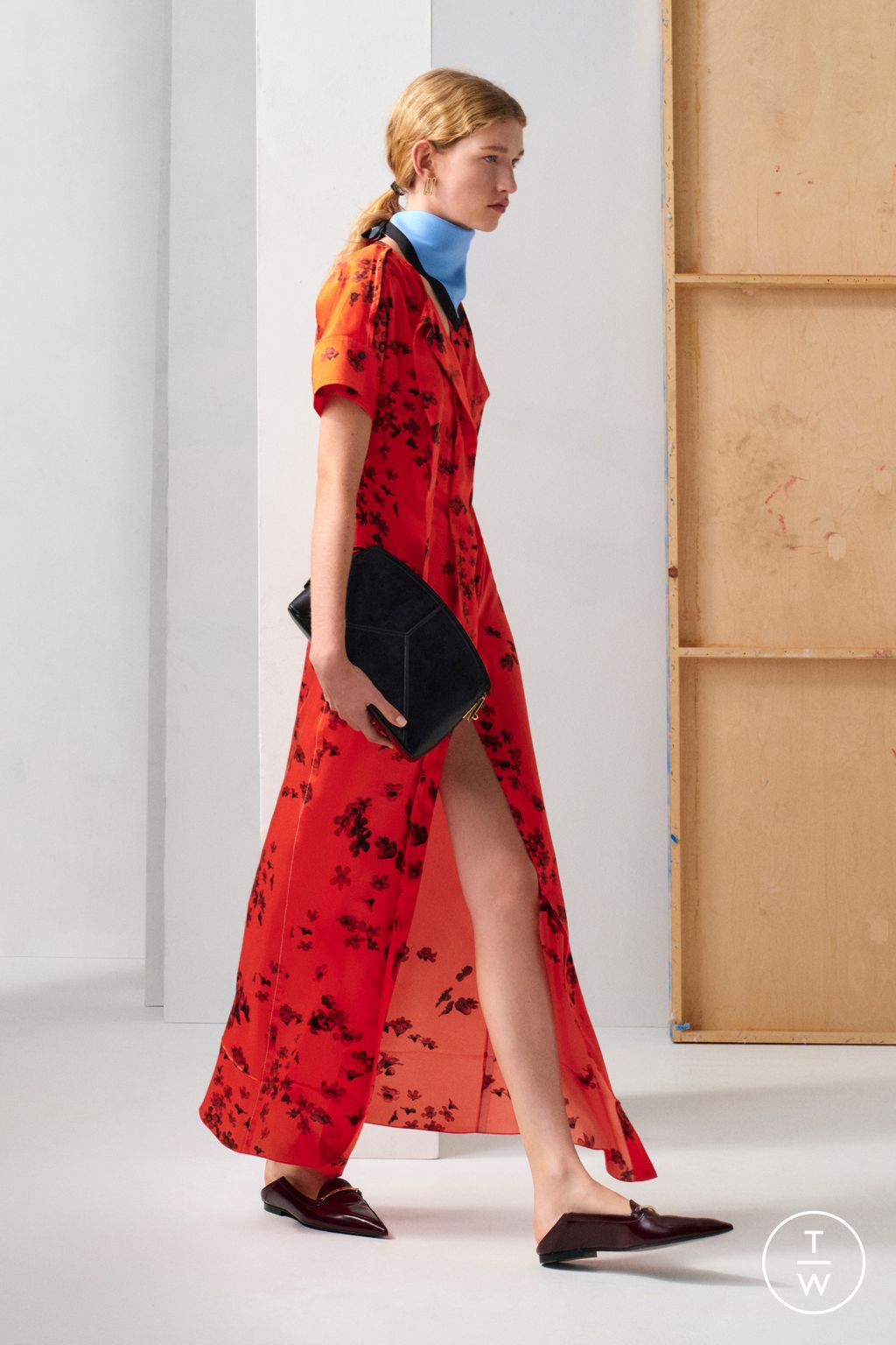 Fashion Week Paris Pre-Fall 2024 look 26 from the Victoria Beckham collection 女装
