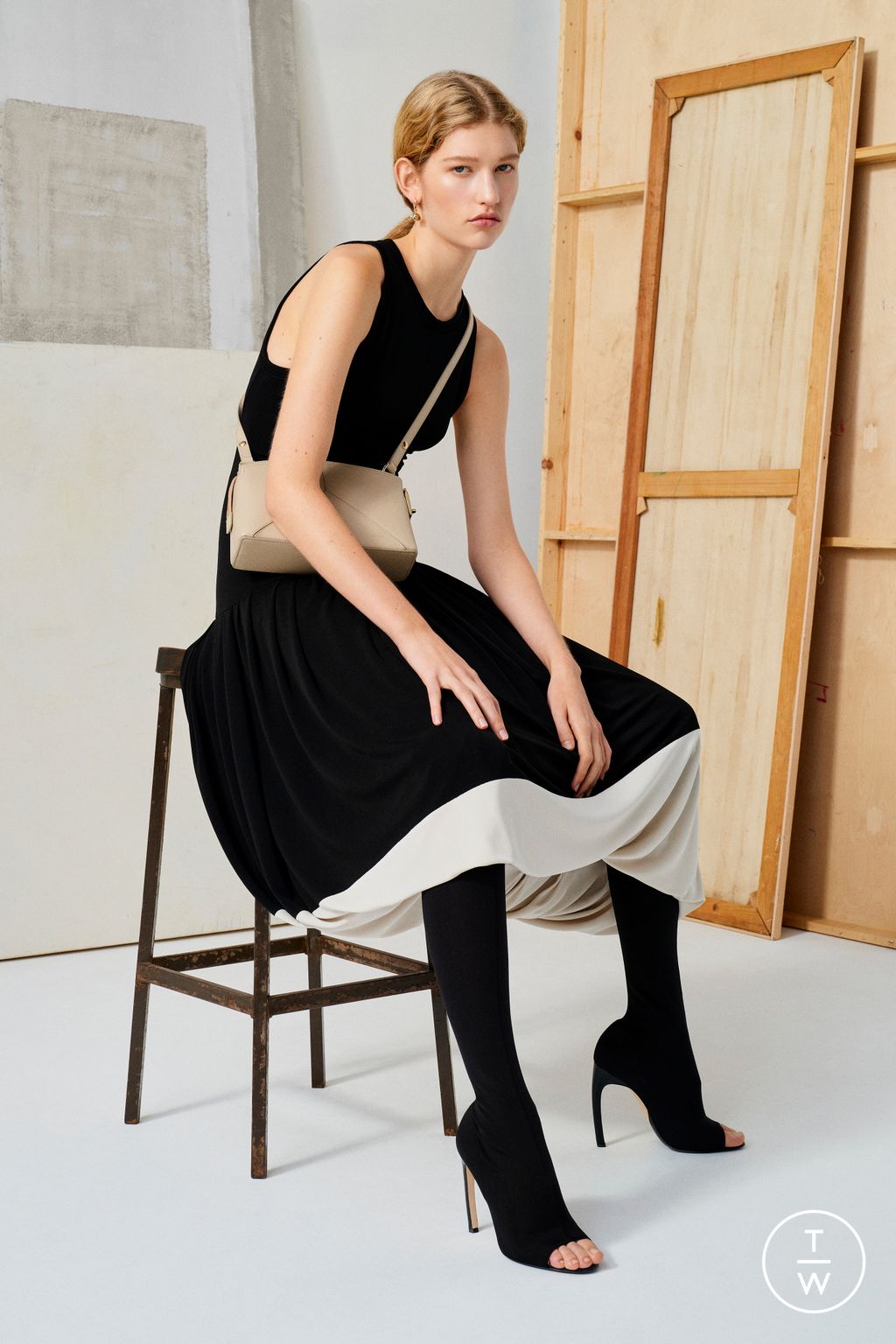 Fashion Week Paris Pre-Fall 2024 look 40 from the Victoria Beckham collection womenswear