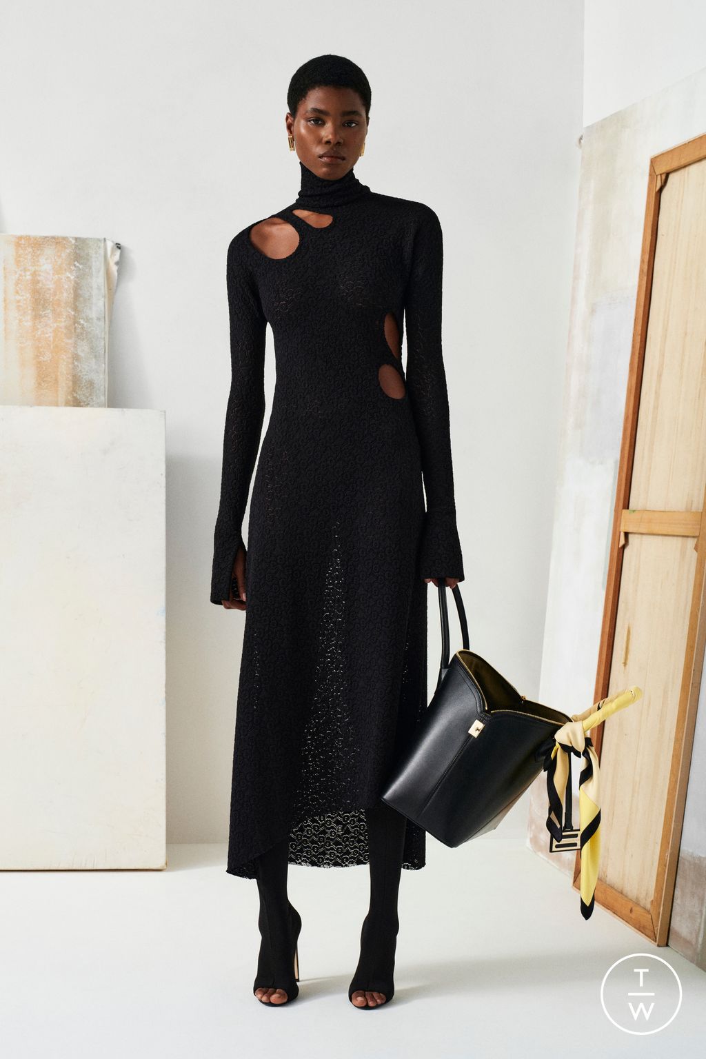 Fashion Week Paris Pre-Fall 2024 look 41 from the Victoria Beckham collection womenswear