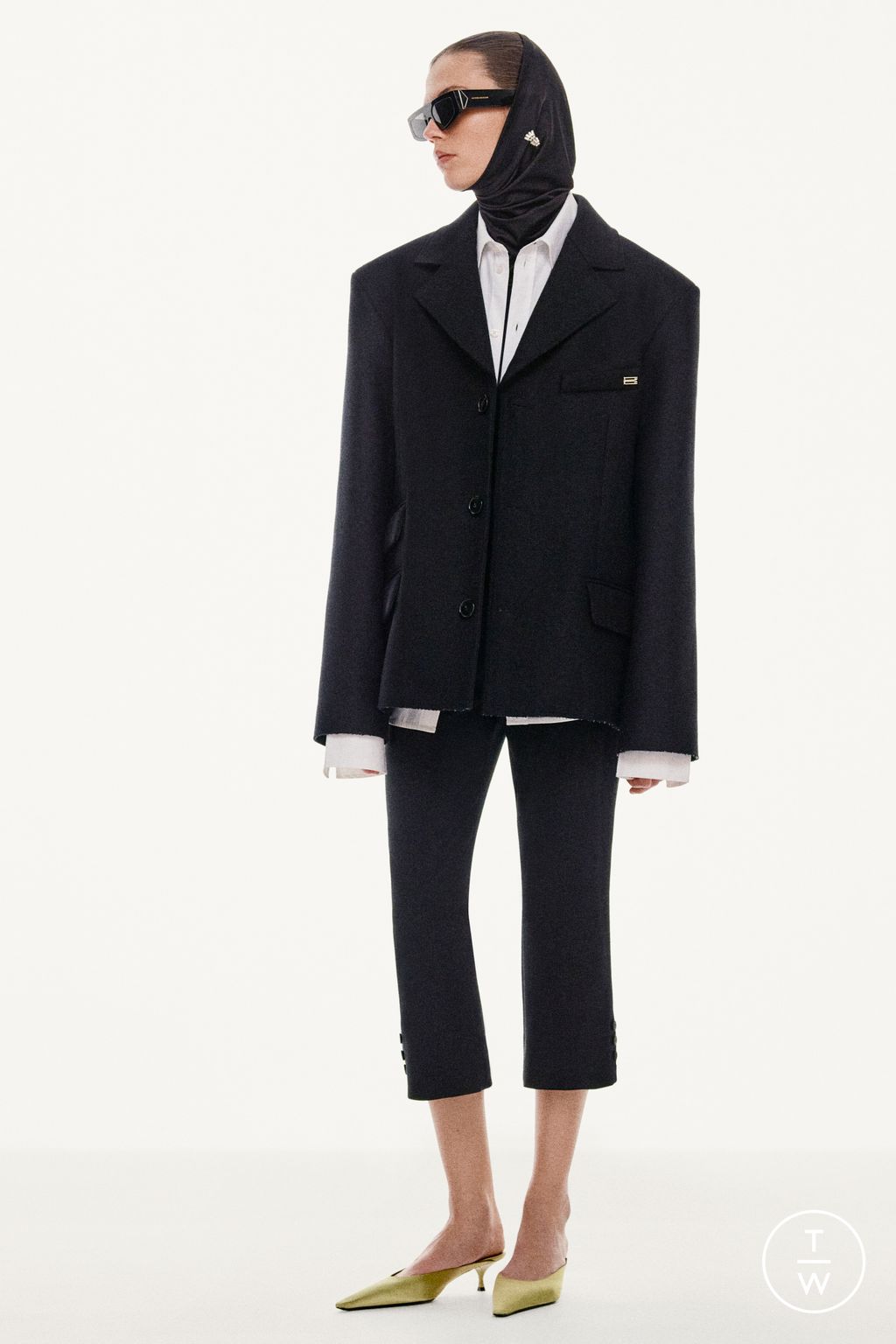 Fashion Week Paris Pre-Fall 2025 look 14 from the Victoria Beckham collection womenswear