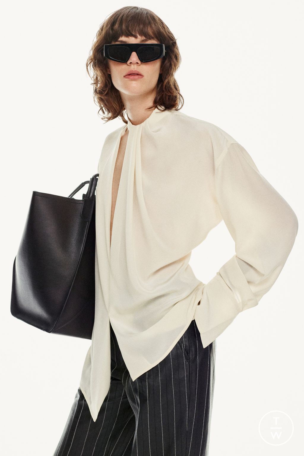 Fashion Week Paris Pre-Fall 2025 look 19 from the Victoria Beckham collection womenswear