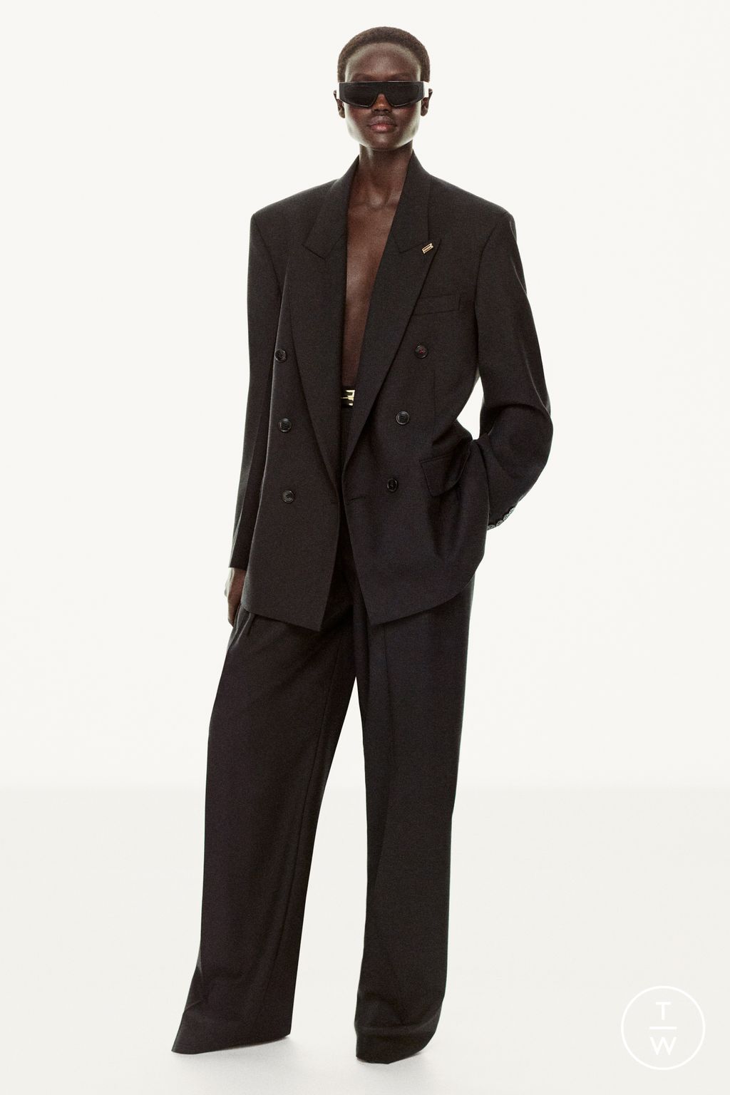 Fashion Week Paris Pre-Fall 2025 look 26 de la collection Victoria Beckham womenswear