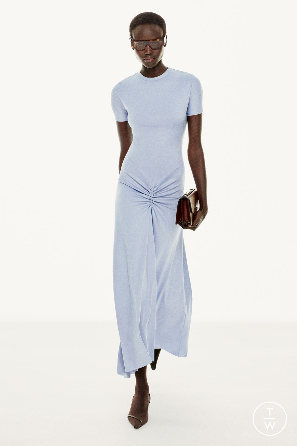 Fashion Week Paris Pre-Fall 2025 look 36 from the Victoria Beckham collection womenswear