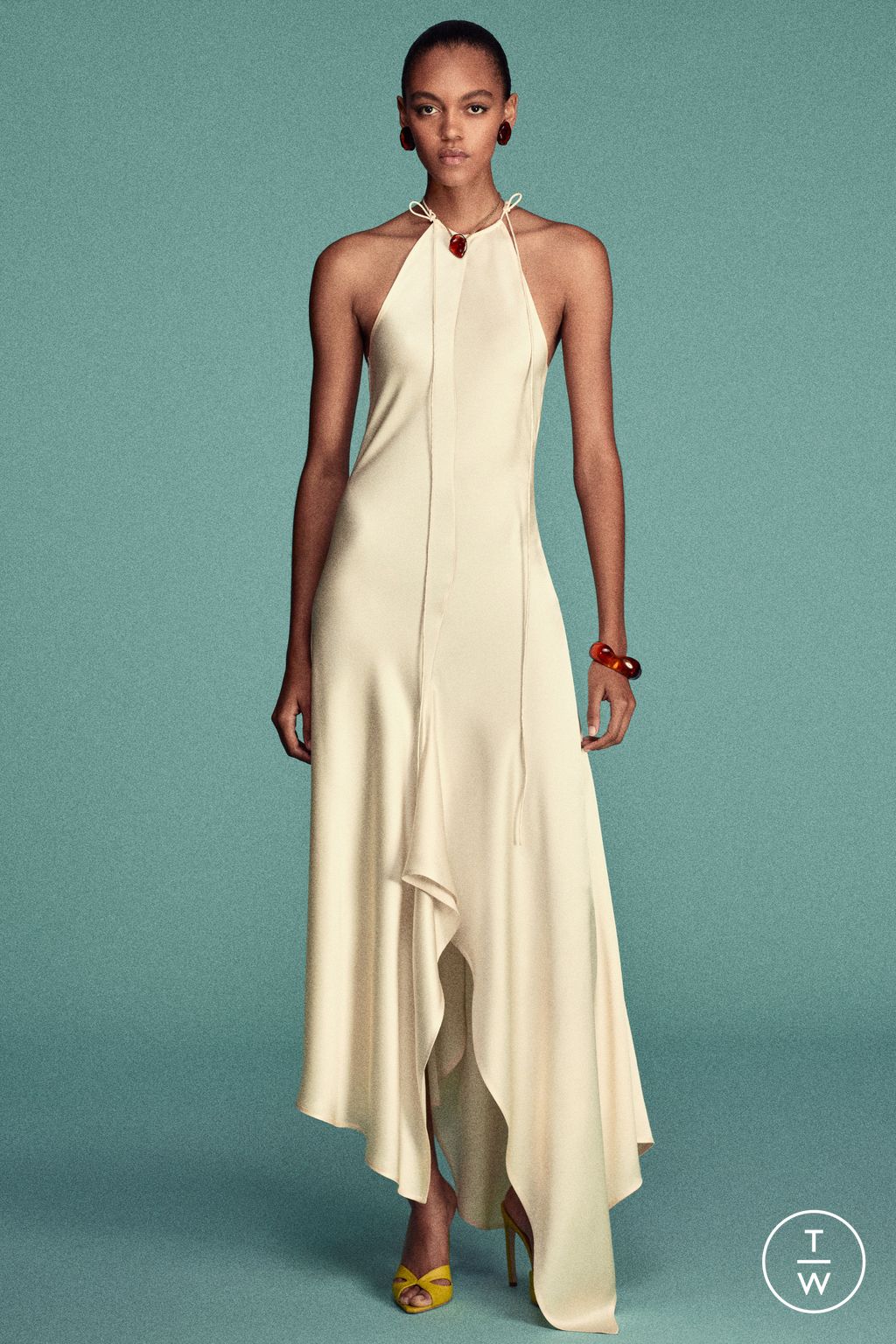 Fashion Week Paris Pre-Fall 2026 look 2 from the Victoria Beckham collection womenswear