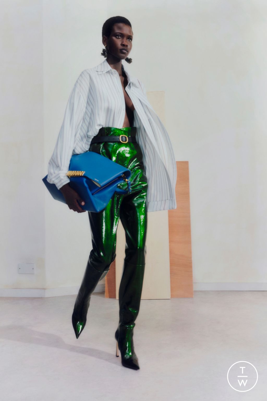 Fashion Week Paris Pre-Fall 2023 look 11 from the Victoria Beckham collection 女装