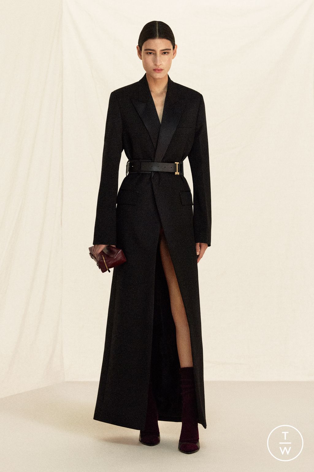 Fashion Week Paris Resort 2026 look 1 from the Victoria Beckham collection womenswear