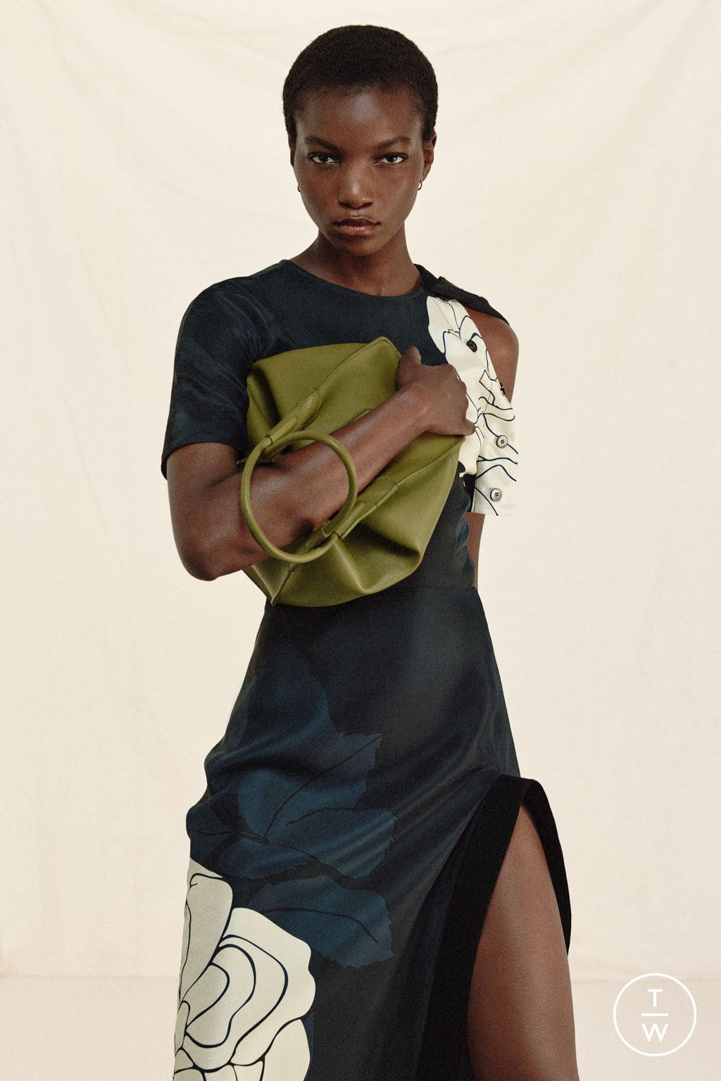 Fashion Week Paris Resort 2026 look 30 from the Victoria Beckham collection womenswear