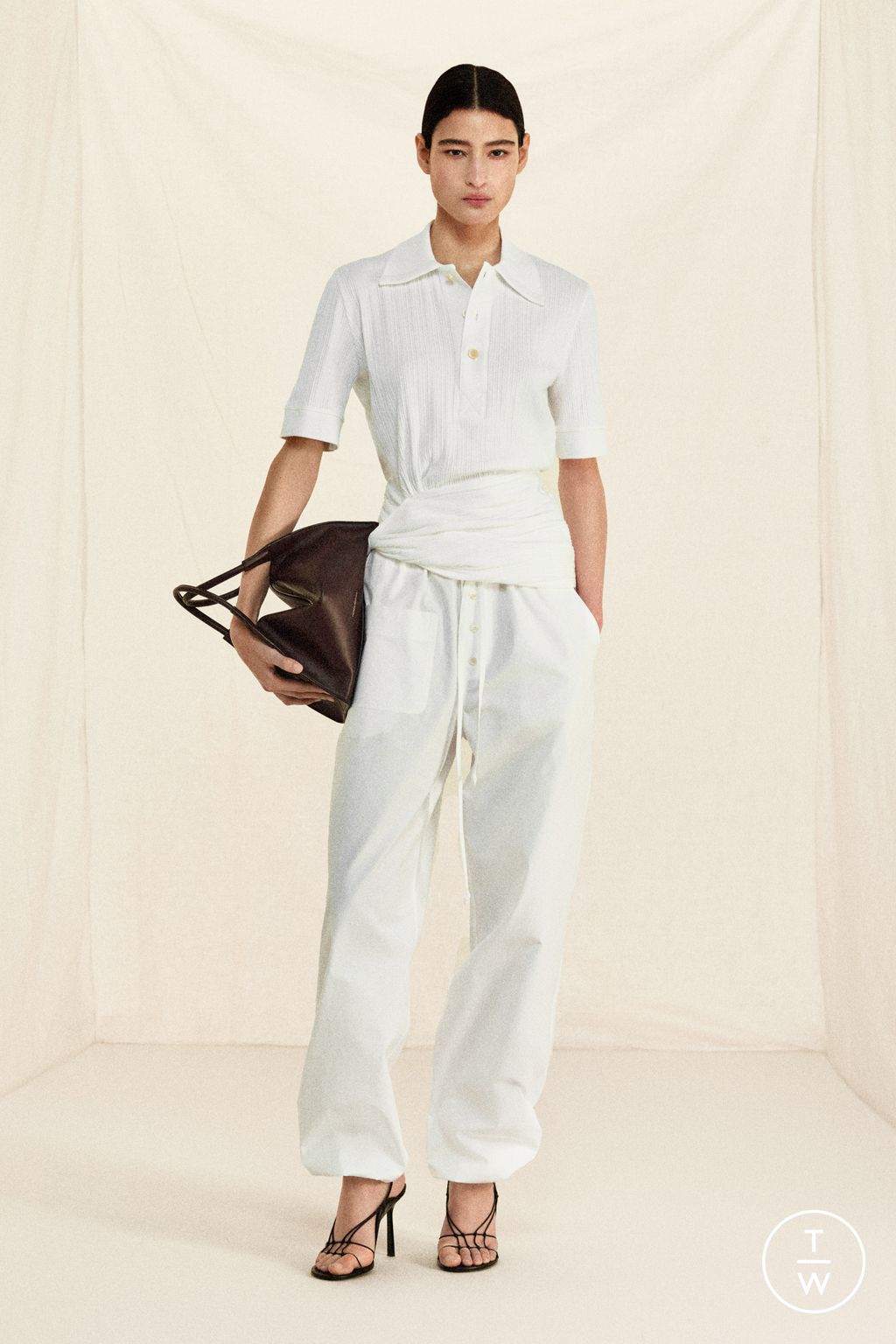 Fashion Week Paris Resort 2026 look 38 de la collection Victoria Beckham womenswear