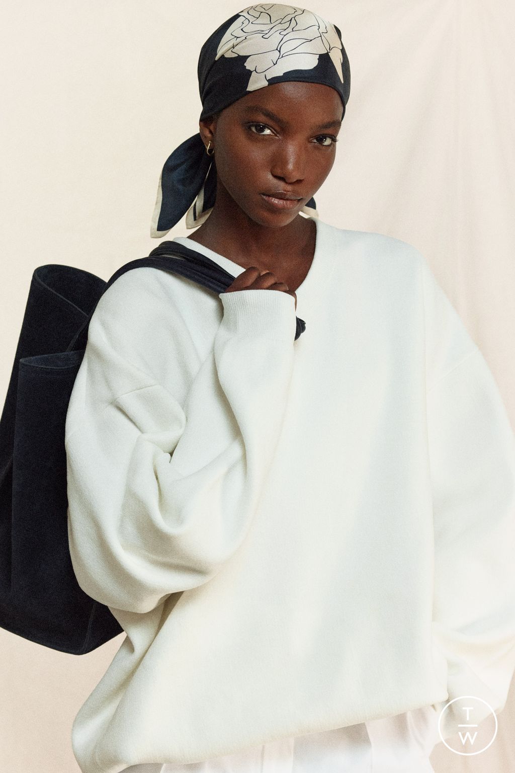 Fashion Week Paris Resort 2026 look 39 from the Victoria Beckham collection womenswear