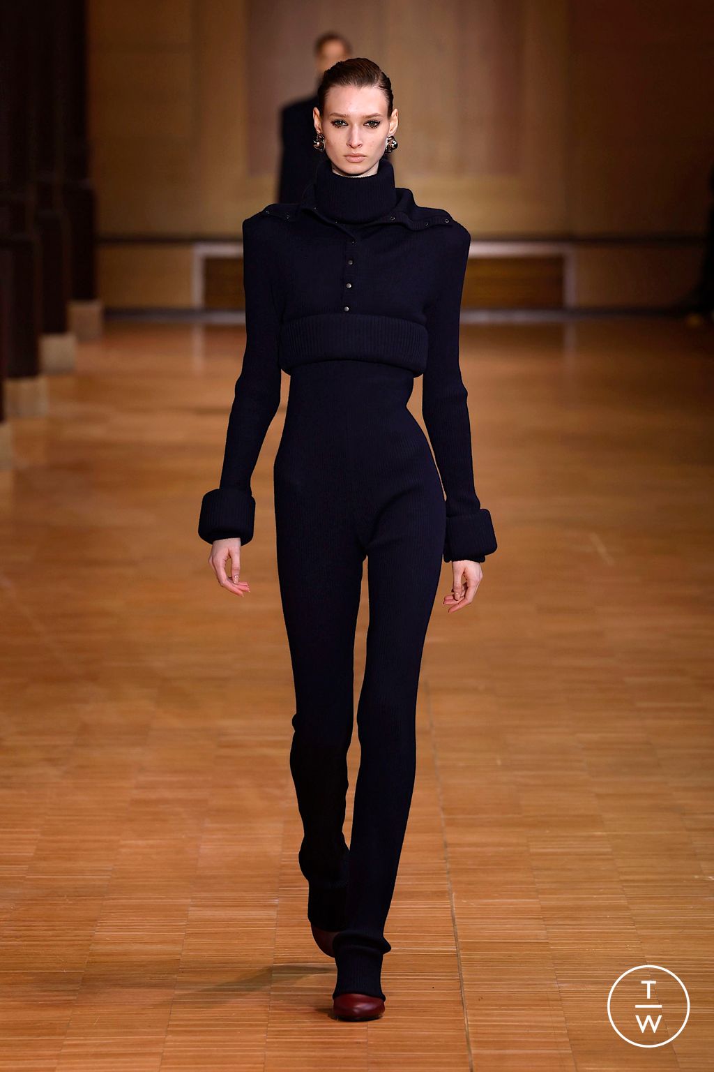 Fashion Week Paris Fall/Winter 2025 look 4 from the Veronique Leroy collection womenswear