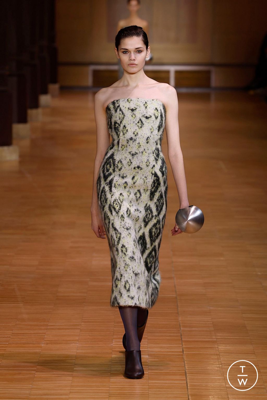 Fashion Week Paris Fall/Winter 2025 look 30 from the Veronique Leroy collection womenswear