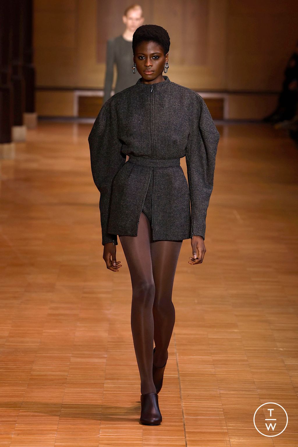 Fashion Week Paris Fall/Winter 2025 look 32 from the Veronique Leroy collection womenswear