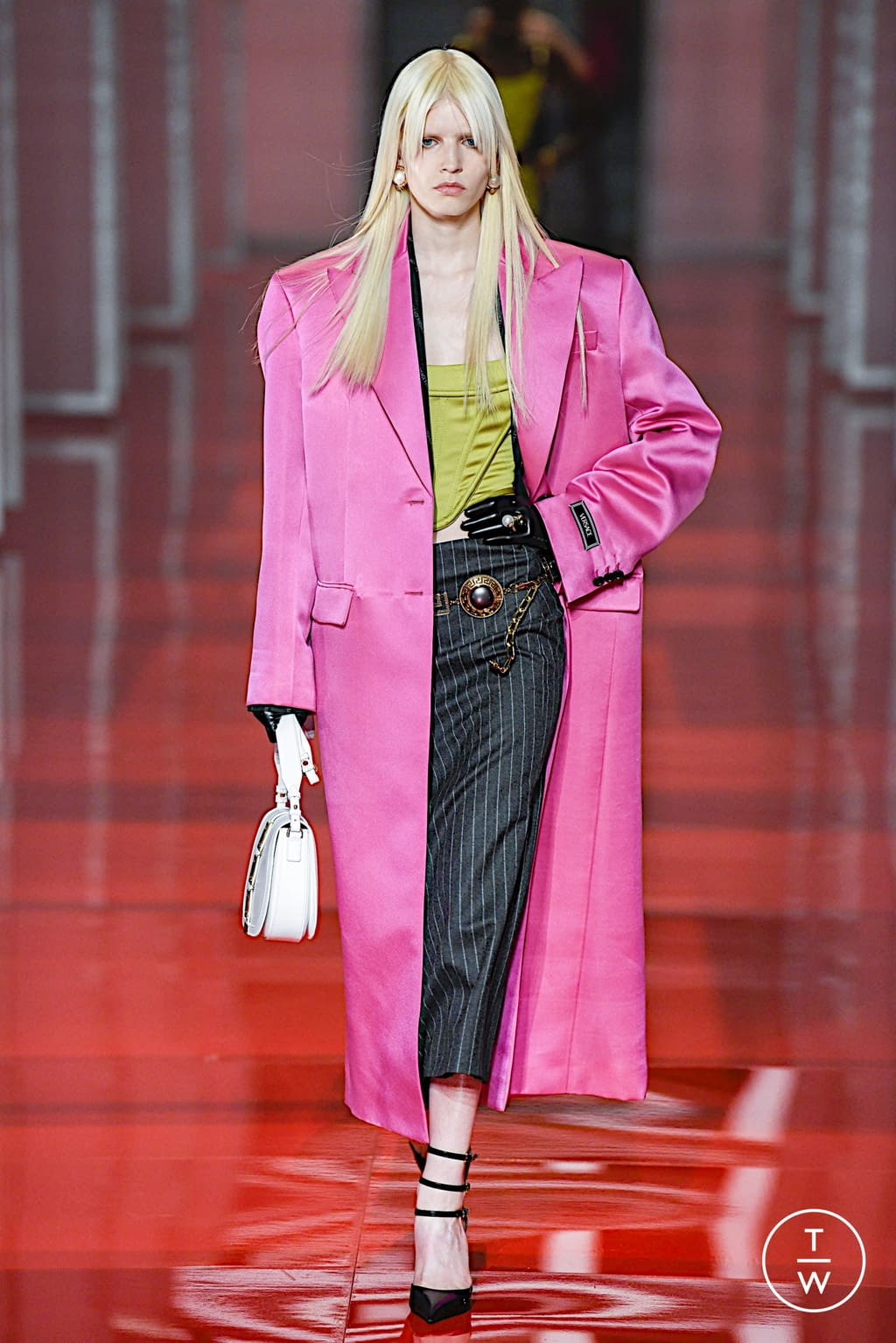 Fashion Week Milan Fall/Winter 2022 look 9 from the Versace collection womenswear