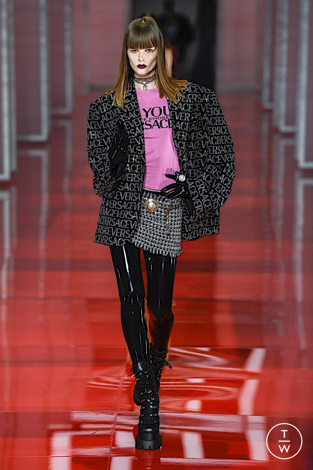 Fashion Week Milan Fall/Winter 2022 look 49 from the Versace collection 女装