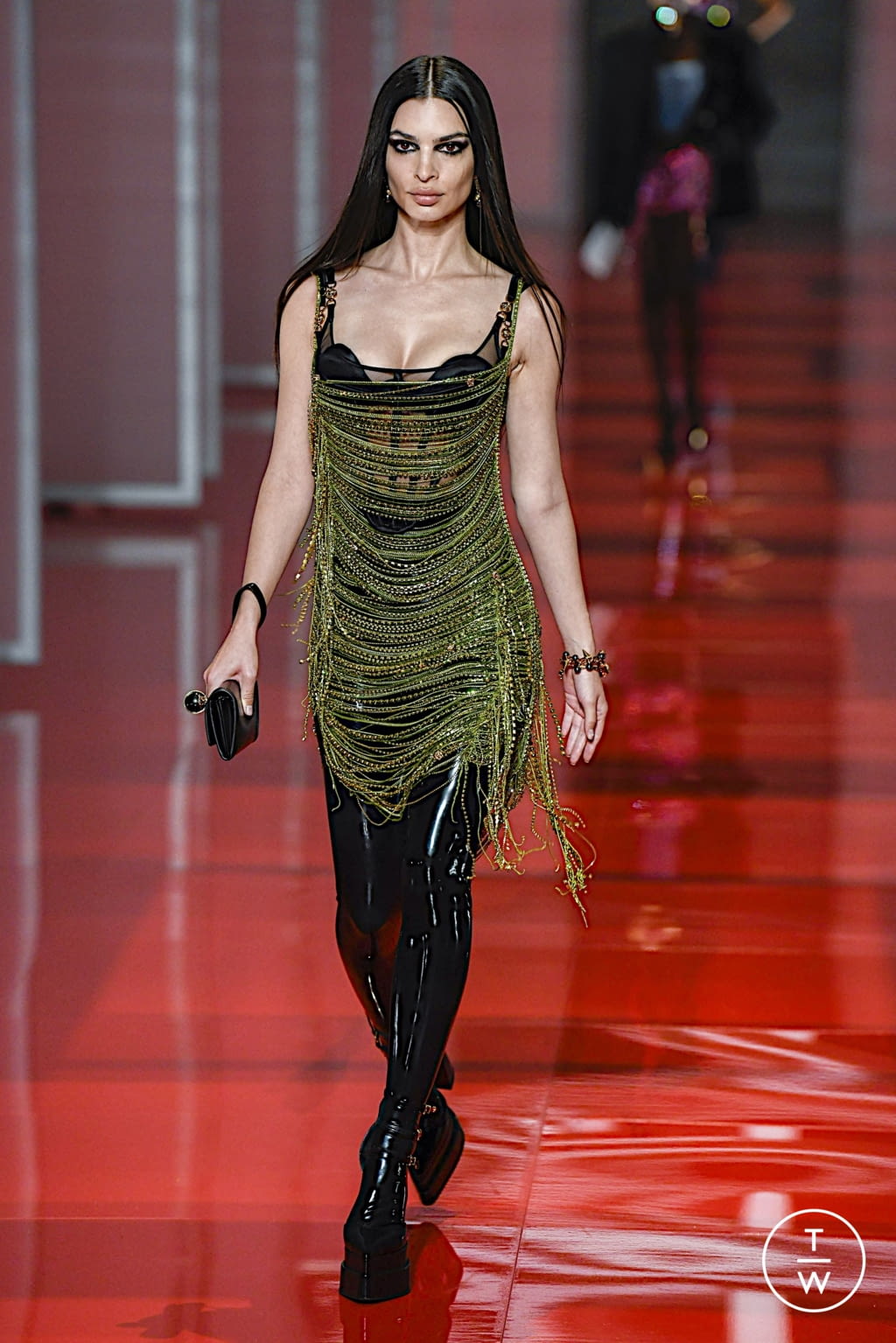 Fashion Week Milan Fall/Winter 2022 look 50 from the Versace collection womenswear