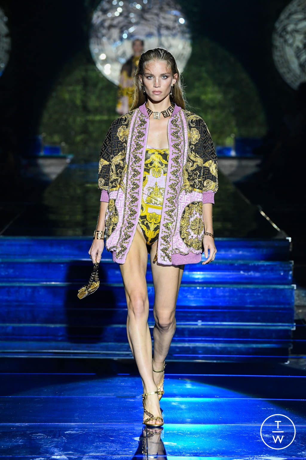 Fashion Week Milan Spring/Summer 2022 look 12 from the Versace by Fendi - Fendi by Versace collection 女装