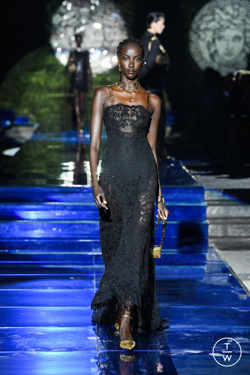 Fashion Week Milan Spring/Summer 2022 look 3 de la collection Versace by Fendi - Fendi by Versace womenswear