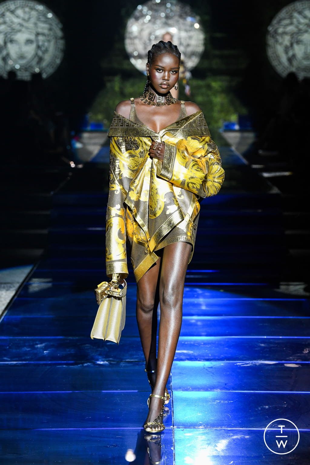 Fashion Week Milan Spring/Summer 2022 look 8 from the Versace by Fendi - Fendi by Versace collection 女装