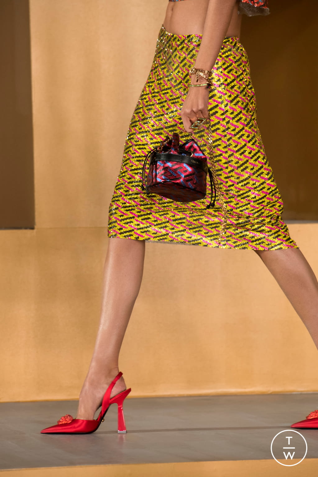 Fashion Week Milan Fall/Winter 2021 look 33 from the Versace collection womenswear accessories