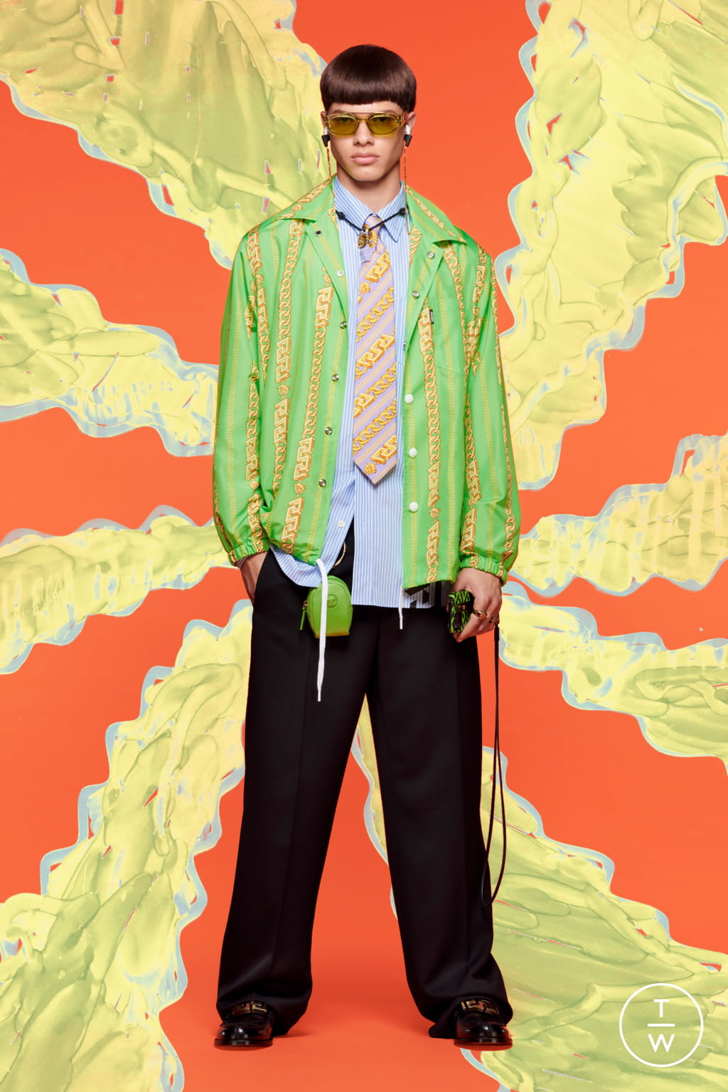 Fashion Week Milan Resort 2022 look 8 from the Versace collection 女装