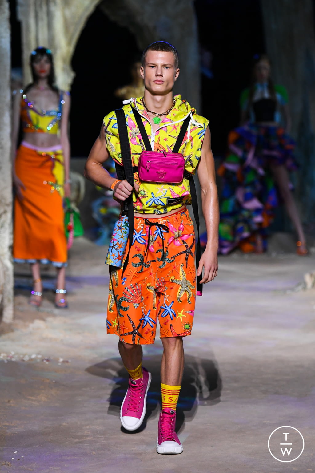 Fashion Week Milan Spring/Summer 2021 look 48 from the Versace collection womenswear