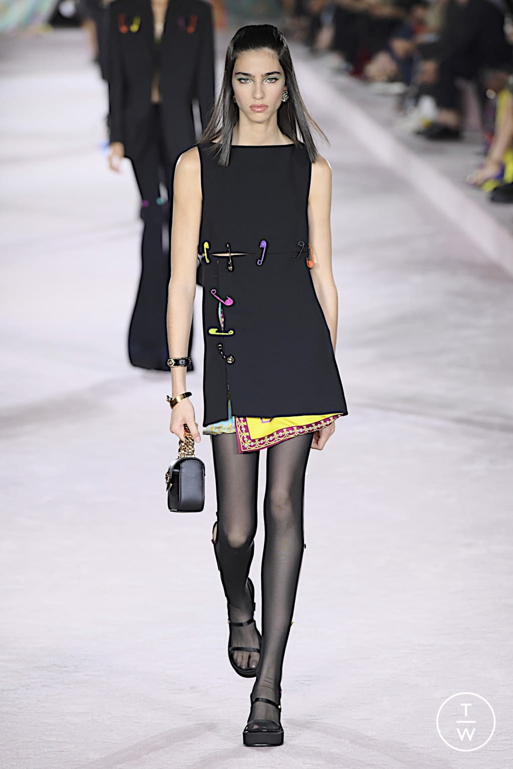 Fashion Week Milan Spring/Summer 2022 look 2 from the Versace collection womenswear