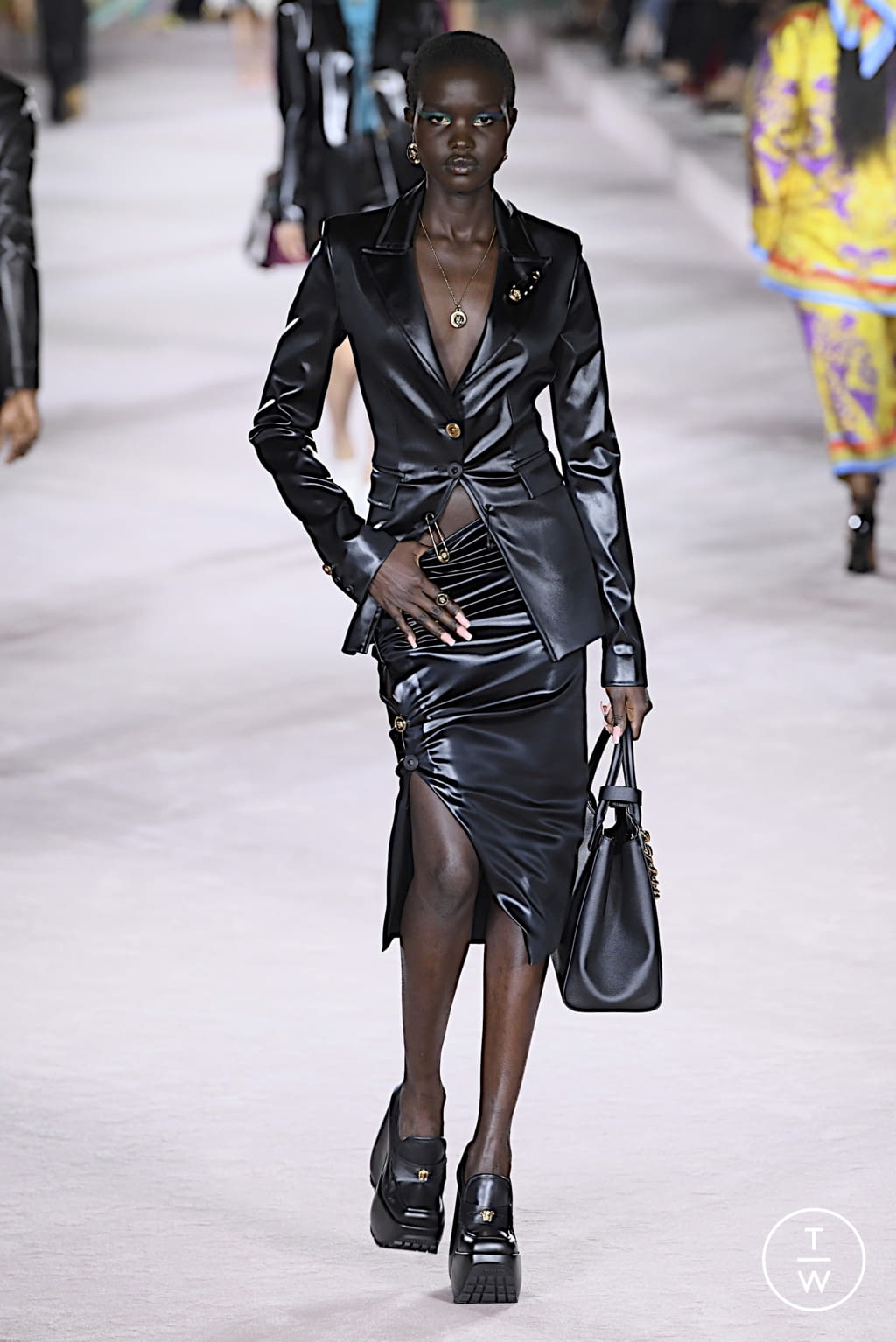 Fashion Week Milan Spring/Summer 2022 look 15 from the Versace collection womenswear