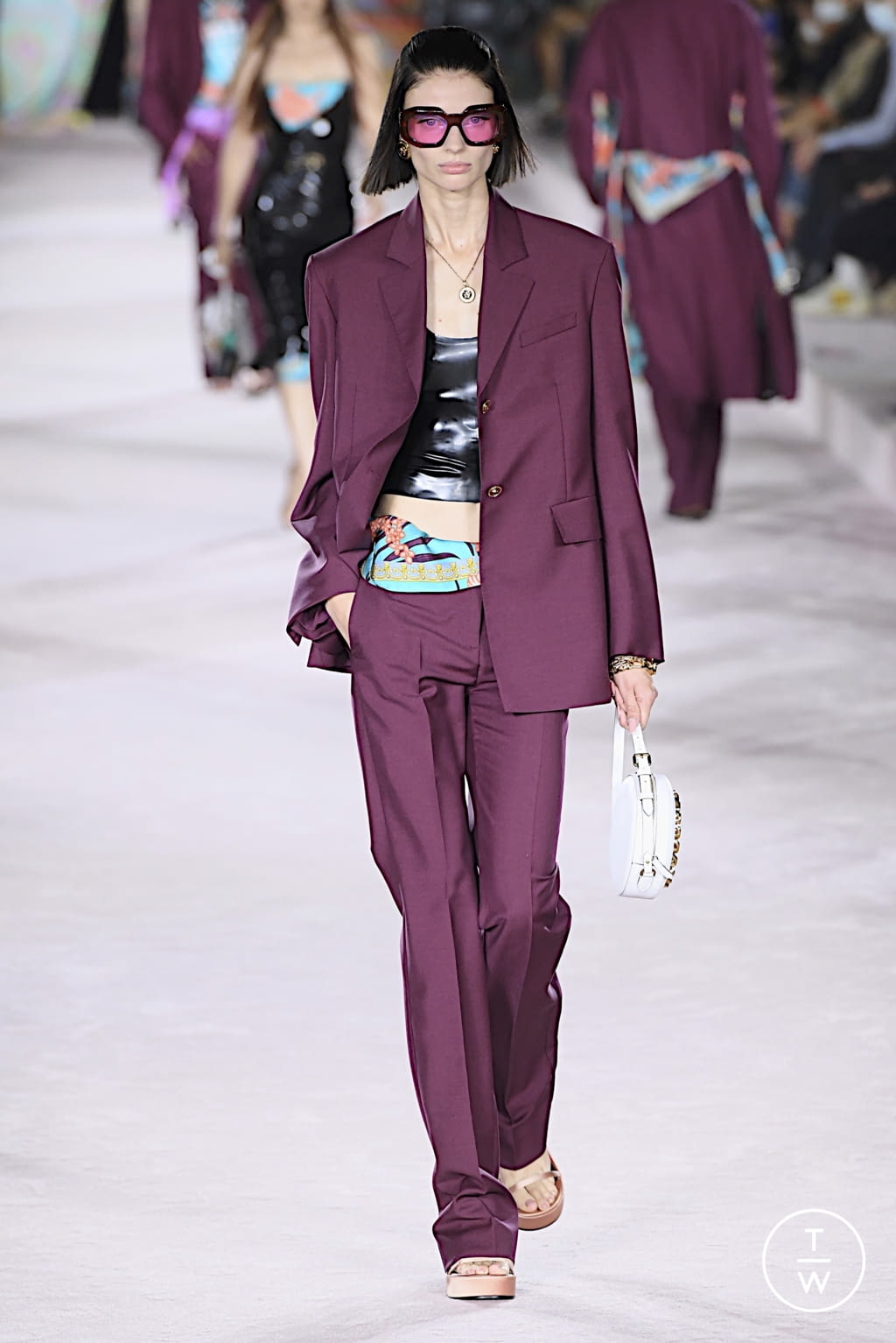 Fashion Week Milan Spring/Summer 2022 look 20 from the Versace collection 女装