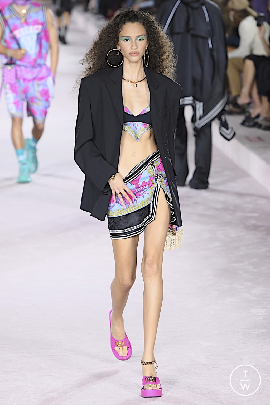 Fashion Week Milan Spring/Summer 2022 look 31 from the Versace collection womenswear