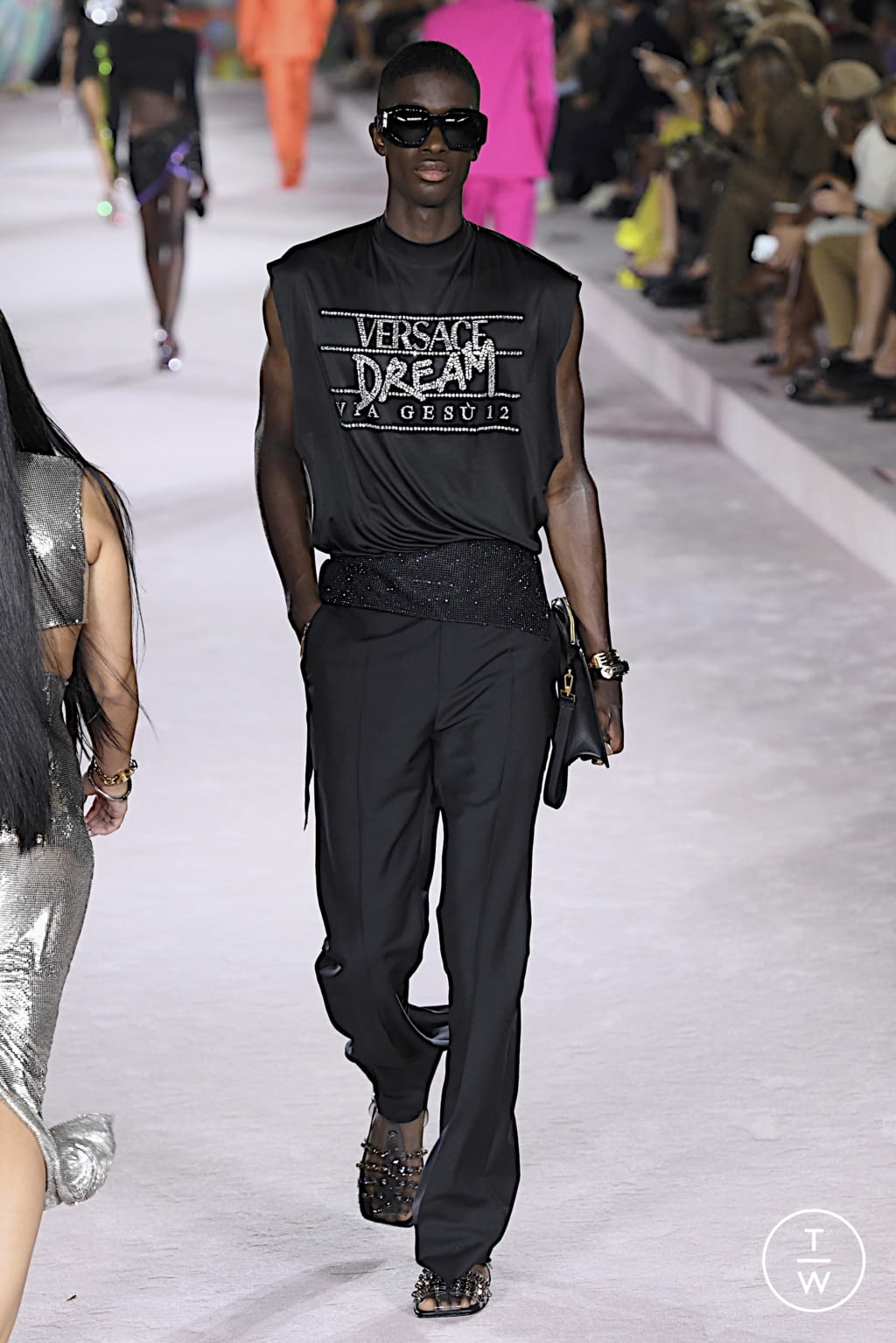 Fashion Week Milan Spring/Summer 2022 look 70 de la collection Versace womenswear