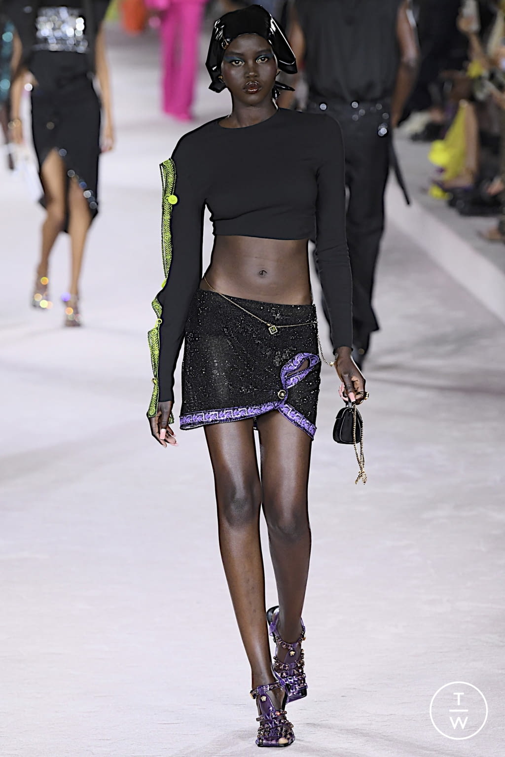 Fashion Week Milan Spring/Summer 2022 look 71 from the Versace collection 女装