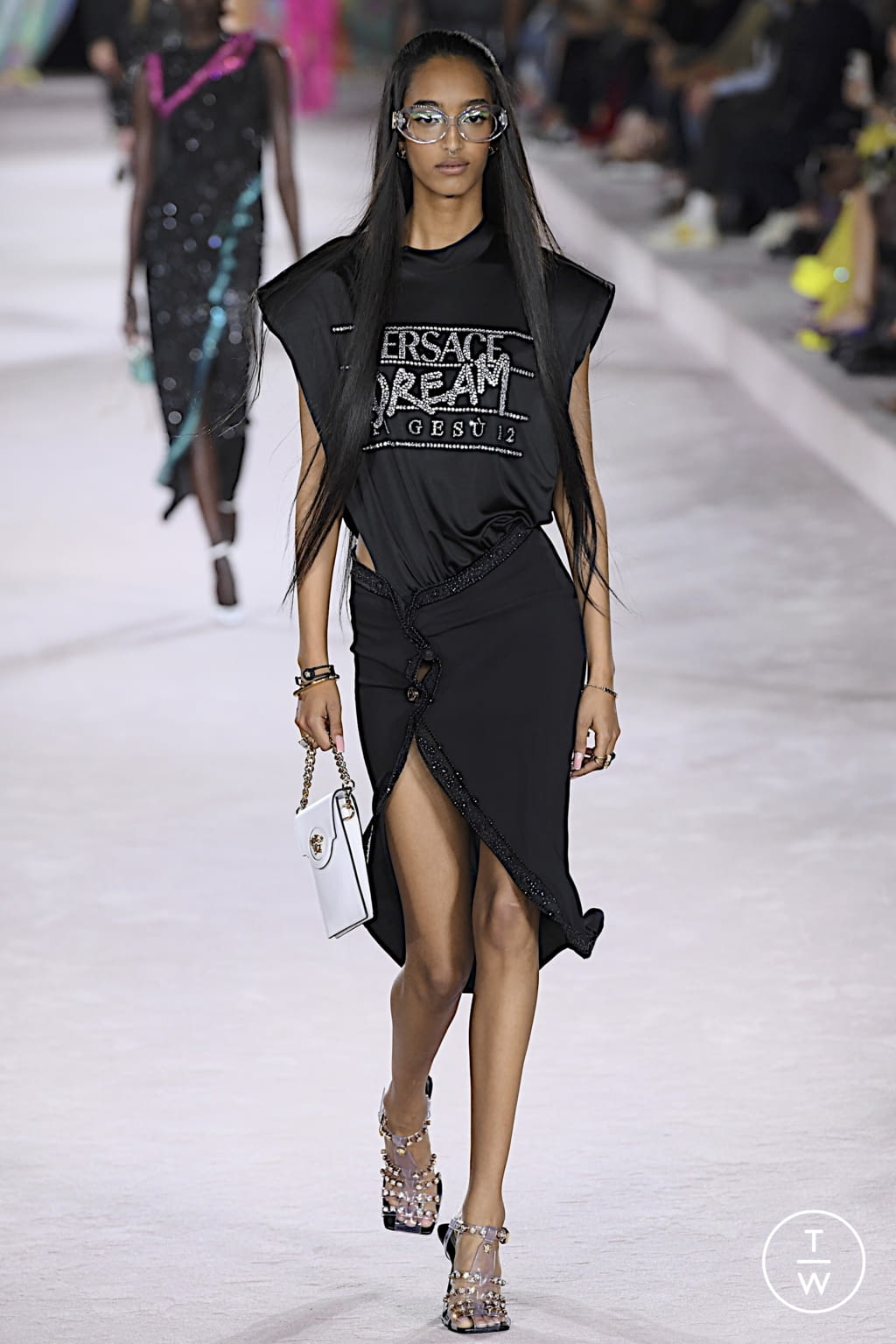Fashion Week Milan Spring/Summer 2022 look 72 from the Versace collection 女装