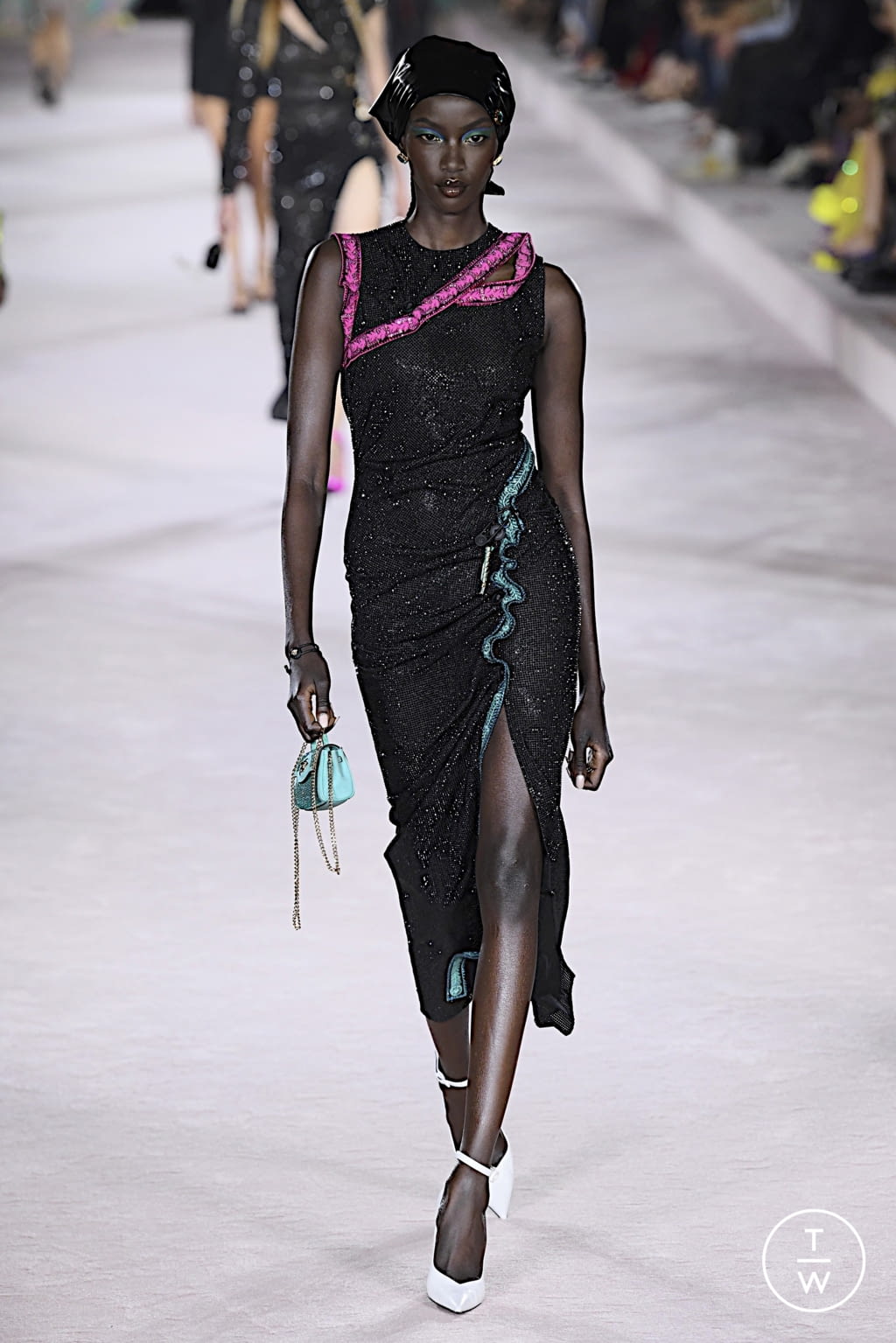 Fashion Week Milan Spring/Summer 2022 look 73 from the Versace collection 女装