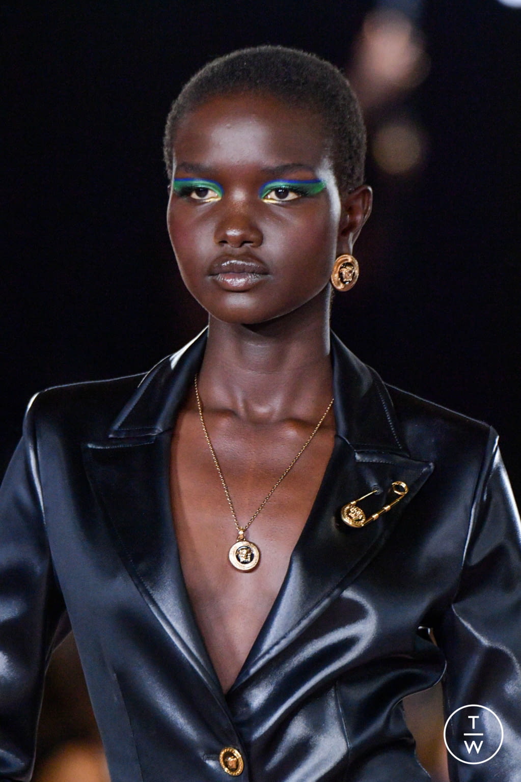 Fashion Week Milan Spring/Summer 2022 look 16 from the Versace collection womenswear accessories