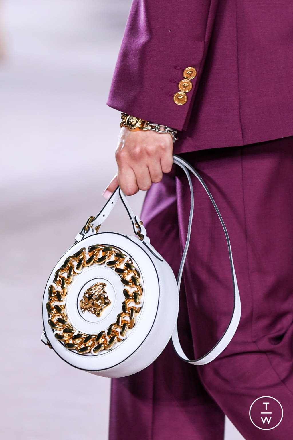 Fashion Week Milan Spring/Summer 2022 look 24 from the Versace collection womenswear accessories