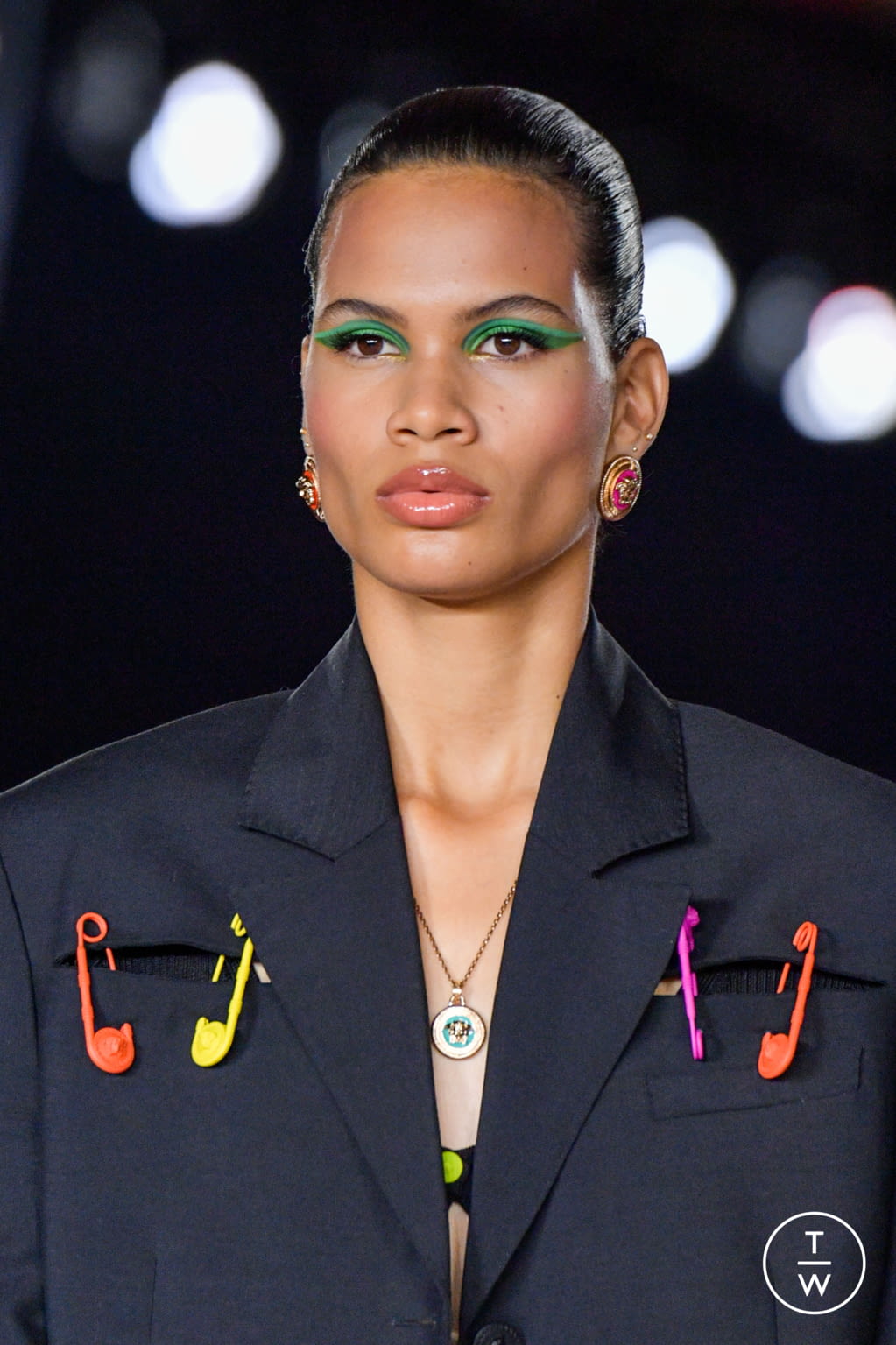 Fashion Week Milan Spring/Summer 2022 look 4 from the Versace collection womenswear accessories