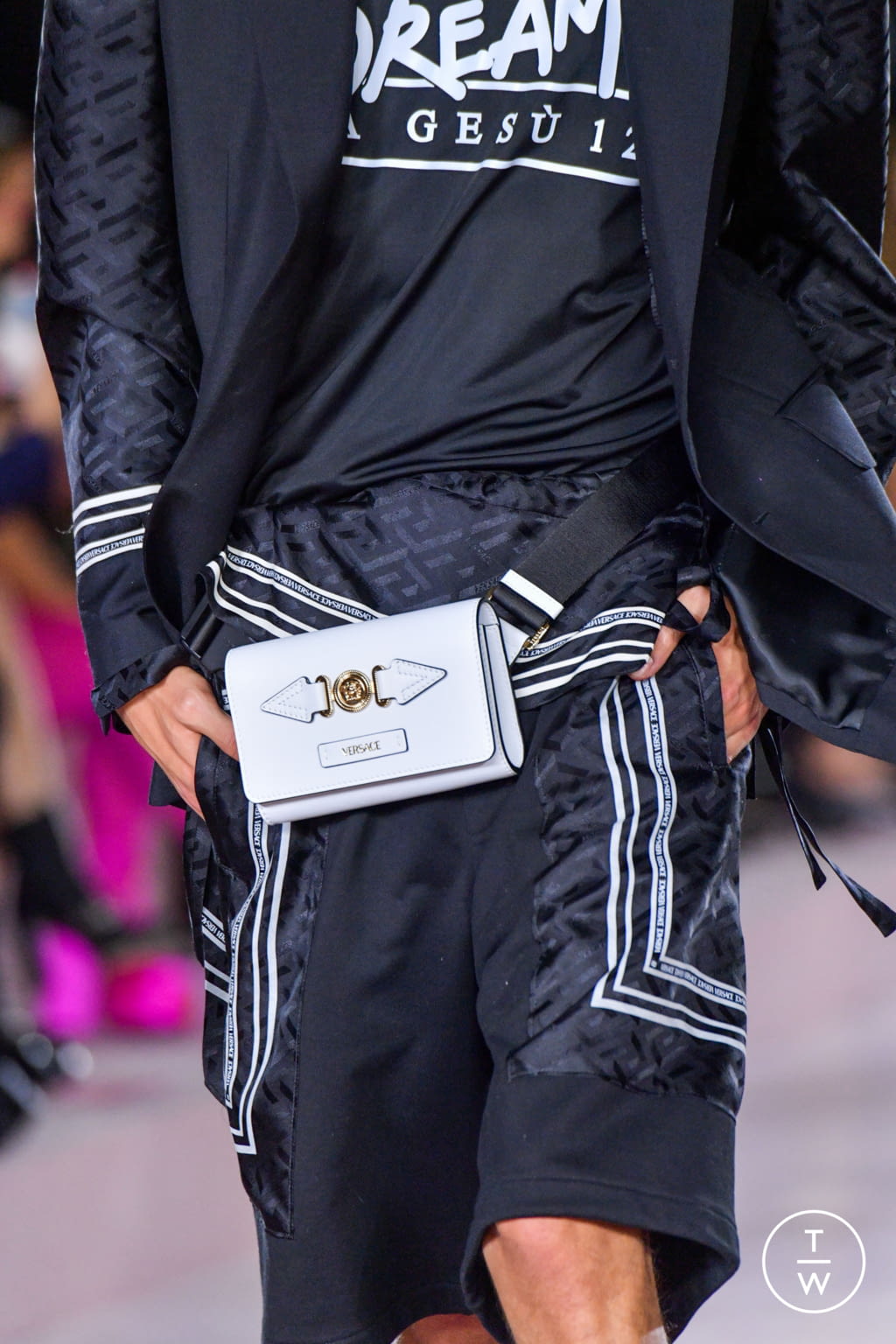 Fashion Week Milan Spring/Summer 2022 look 12 from the Versace collection menswear accessories