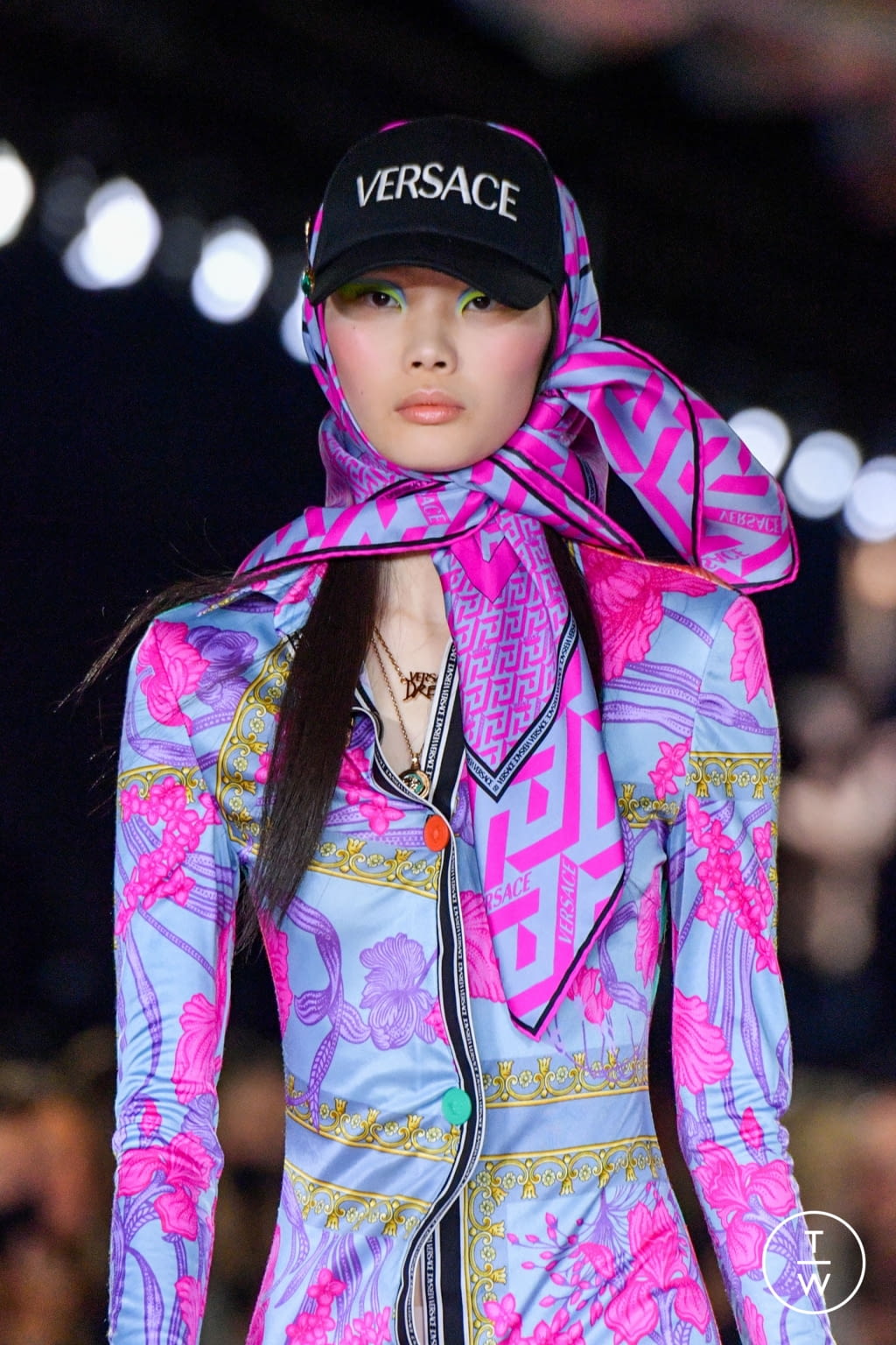 Fashion Week Milan Spring/Summer 2022 look 38 from the Versace collection womenswear accessories