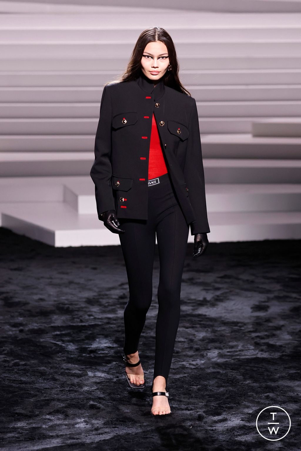 Fashion Week Milan Fall/Winter 2024 look 13 from the Versace collection womenswear