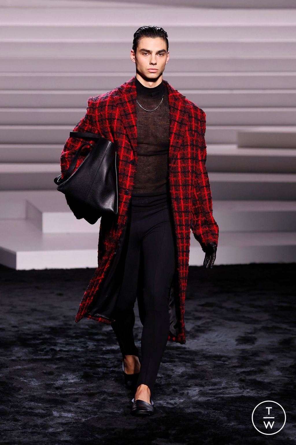 Fashion Week Milan Fall/Winter 2024 look 21 de la collection Versace womenswear