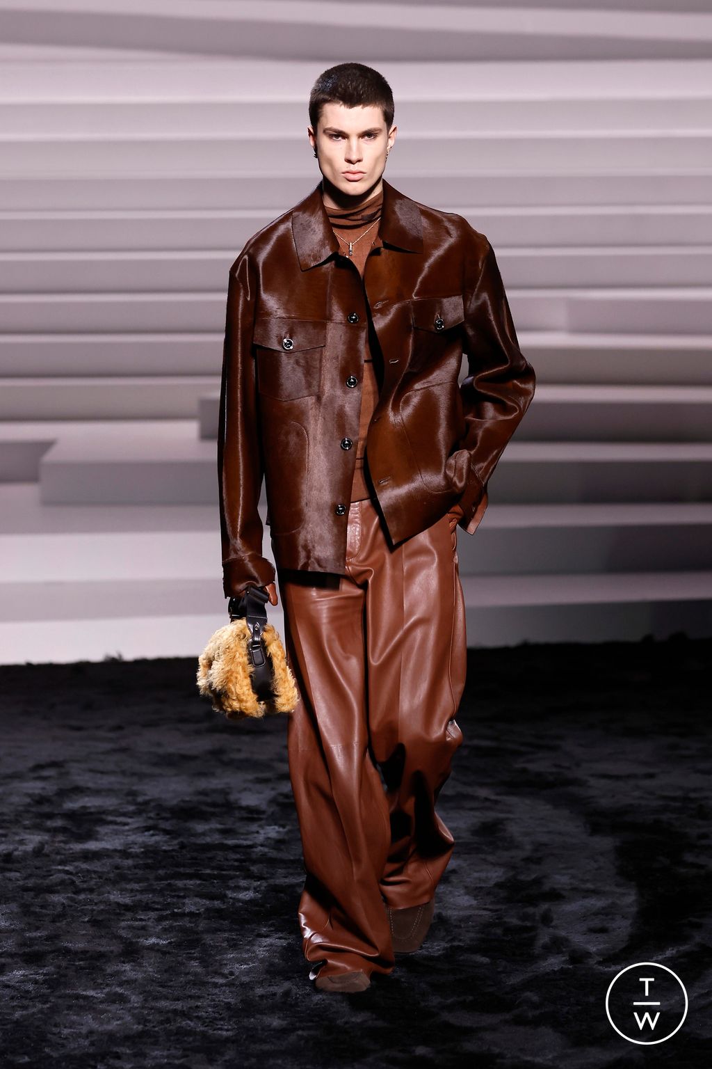 Fashion Week Milan Fall/Winter 2024 look 37 from the Versace collection 女装