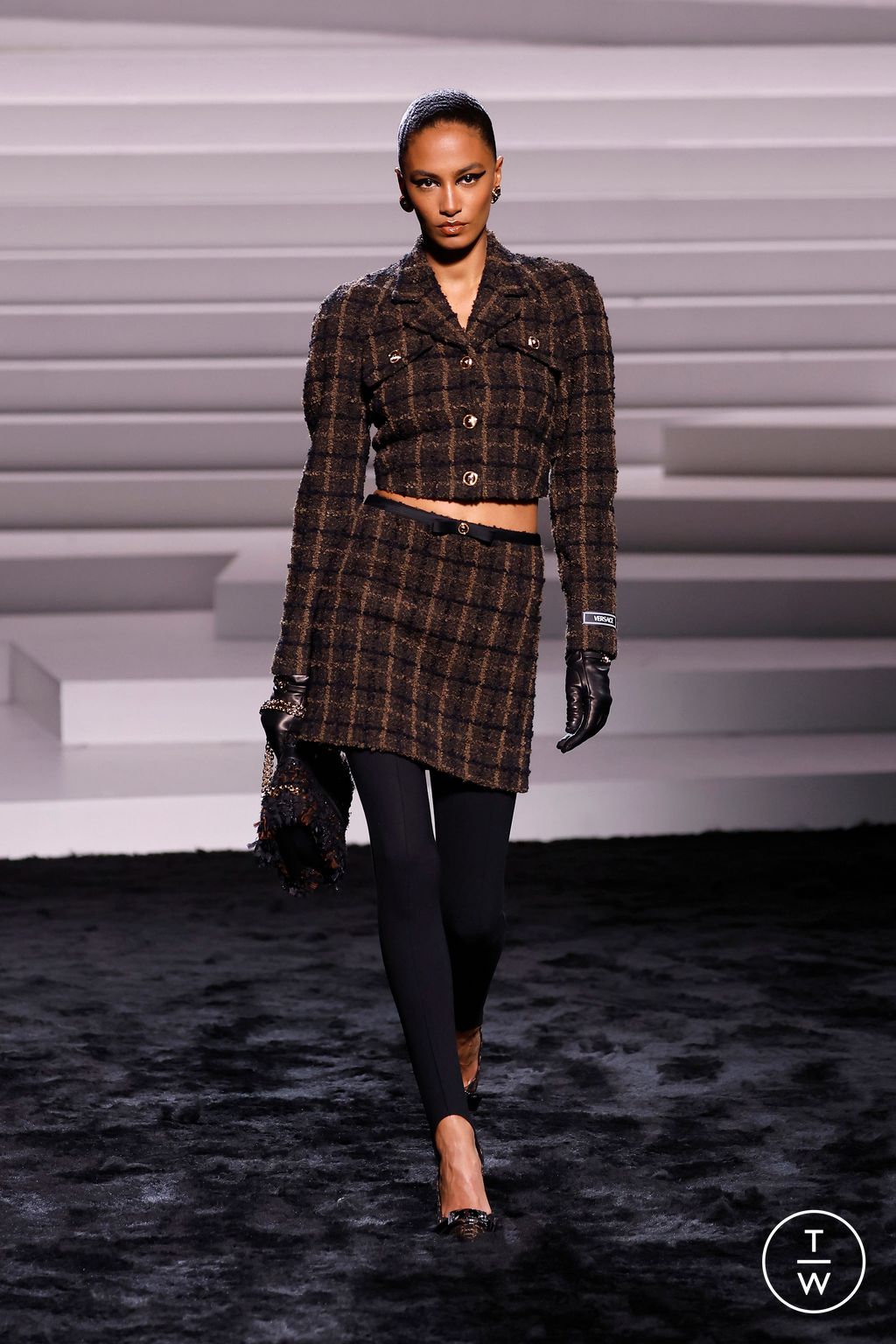 Fashion Week Milan Fall/Winter 2024 look 43 from the Versace collection womenswear
