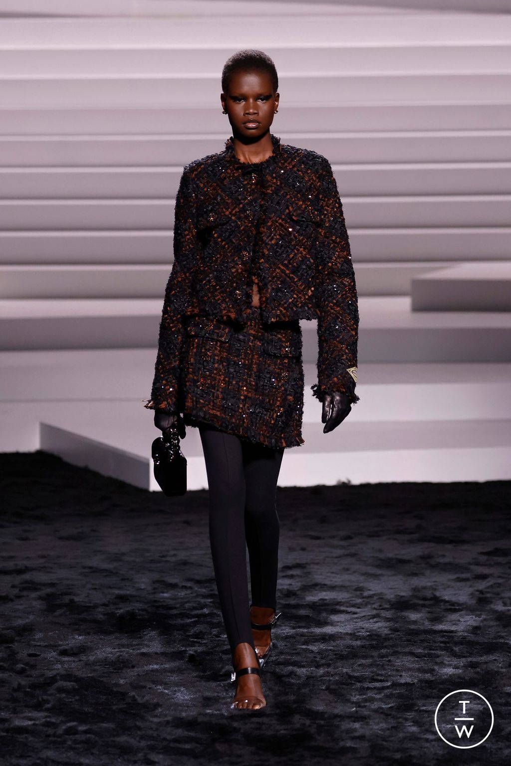 Fashion Week Milan Fall/Winter 2024 look 45 from the Versace collection womenswear